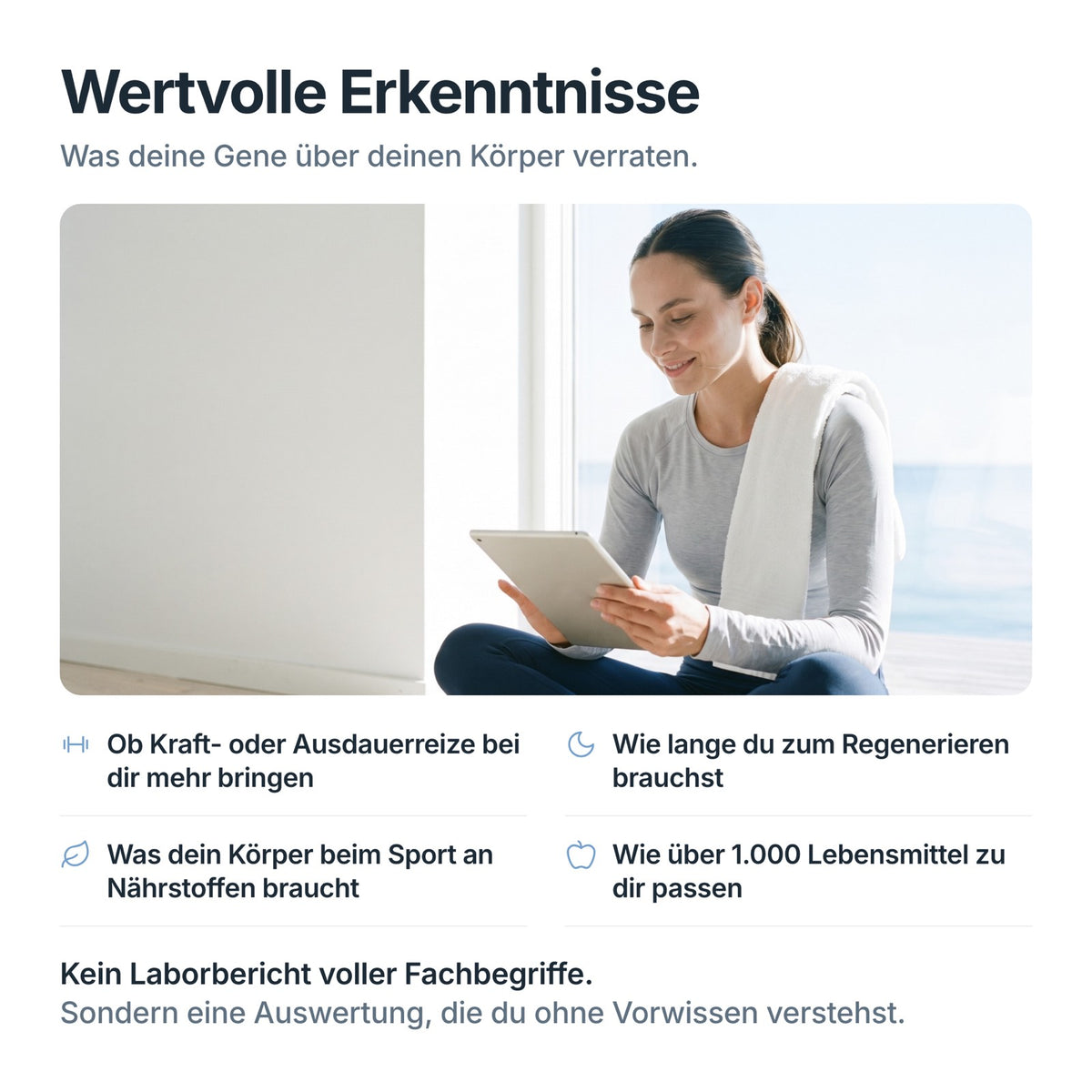 Frau liest ihre Auswertung zum Fitness DNA-Test: Trainingsreize, Regeneration, Nährstoffe beim Sport, Lebensmittel