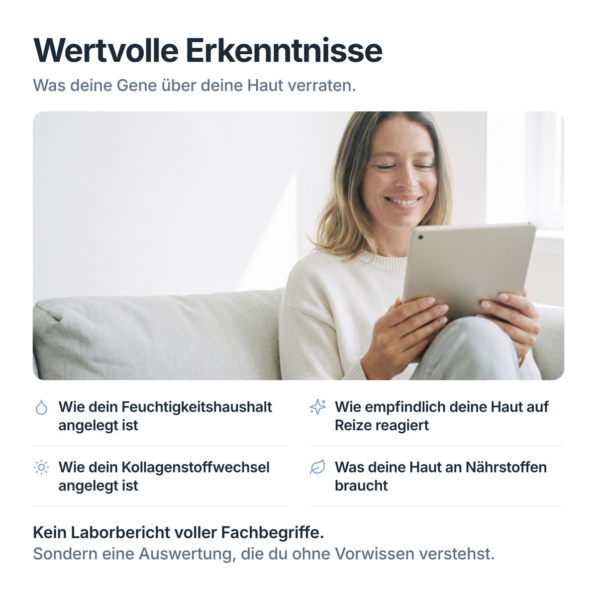 Frau liest ihre Auswertung zum Anti-Aging DNA-Test: Feuchtigkeit, Empfindlichkeit, Kollagen und Nährstoffe